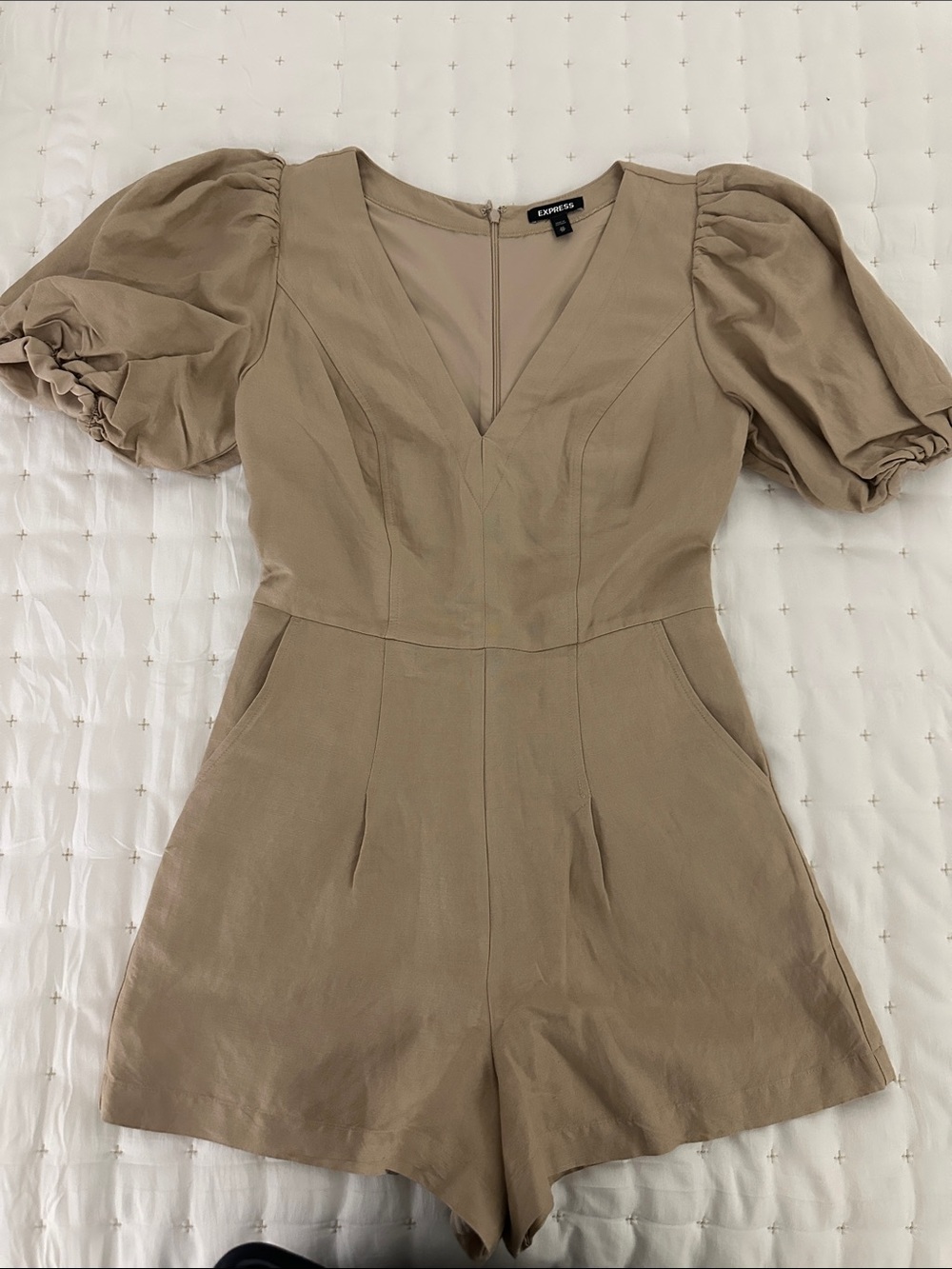 Express Taupe Puff-Sleeve V-Neck Romper